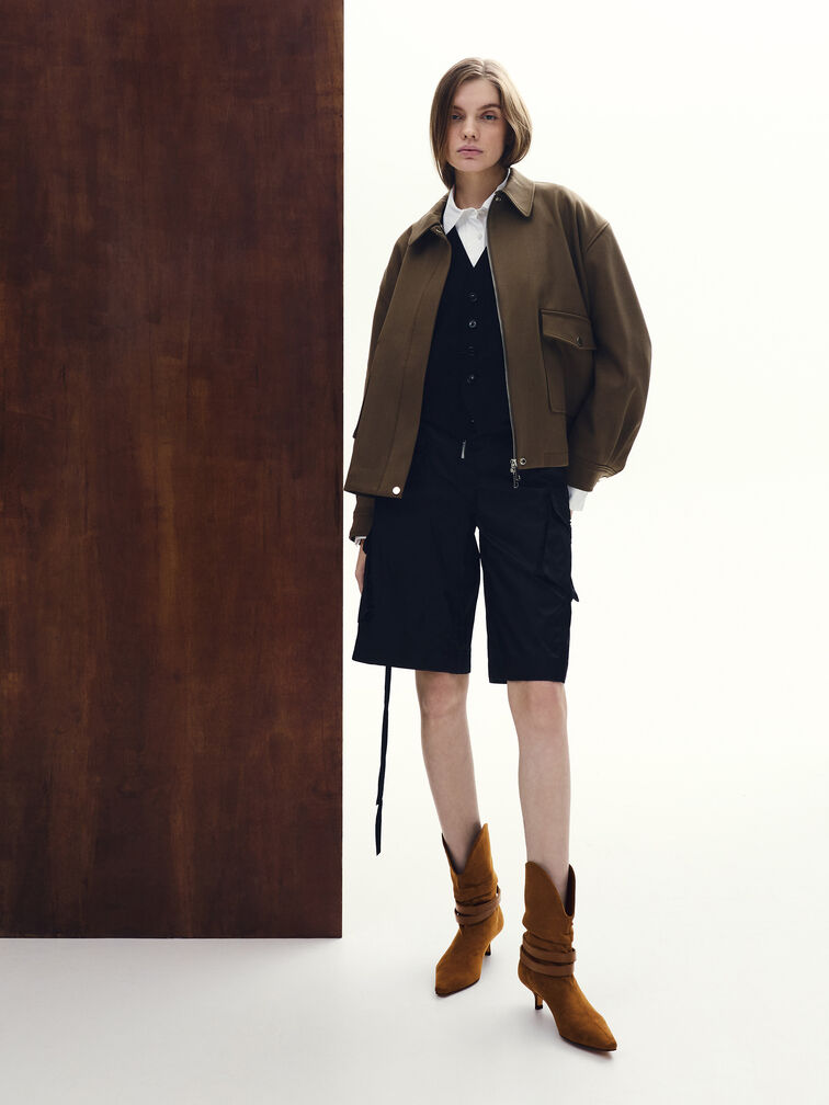 بوت شمواه صناعي بمقدمة مدببة وكشكشة, كونياكي, hi-res