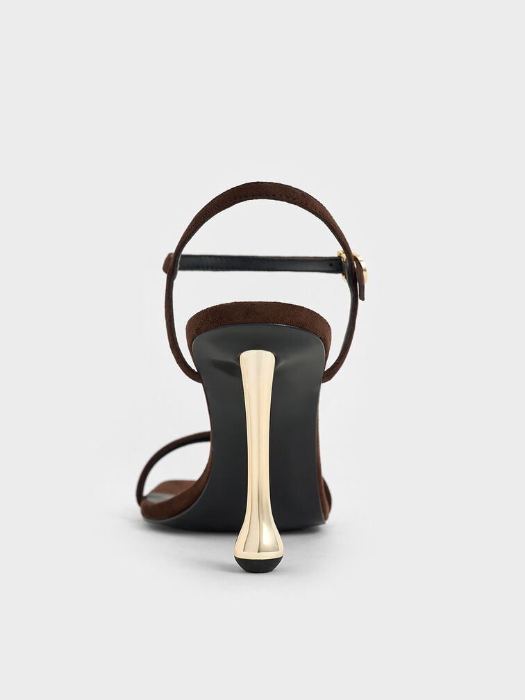 صندل من الشمواه الصناعي بكعب منحوت وحزام حول الكاحل, بني داكن, hi-res
